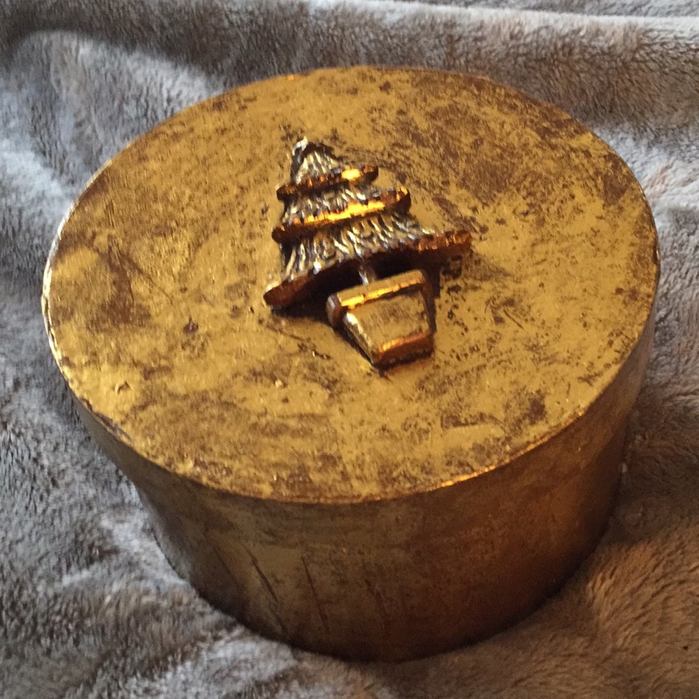 Vintage looking gift boxes